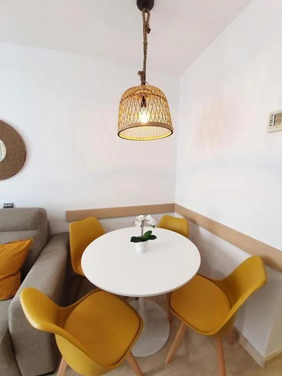 Apartamento Con Parking Con Piscina Junto A La Playa Benalmadena 0*,  Spain